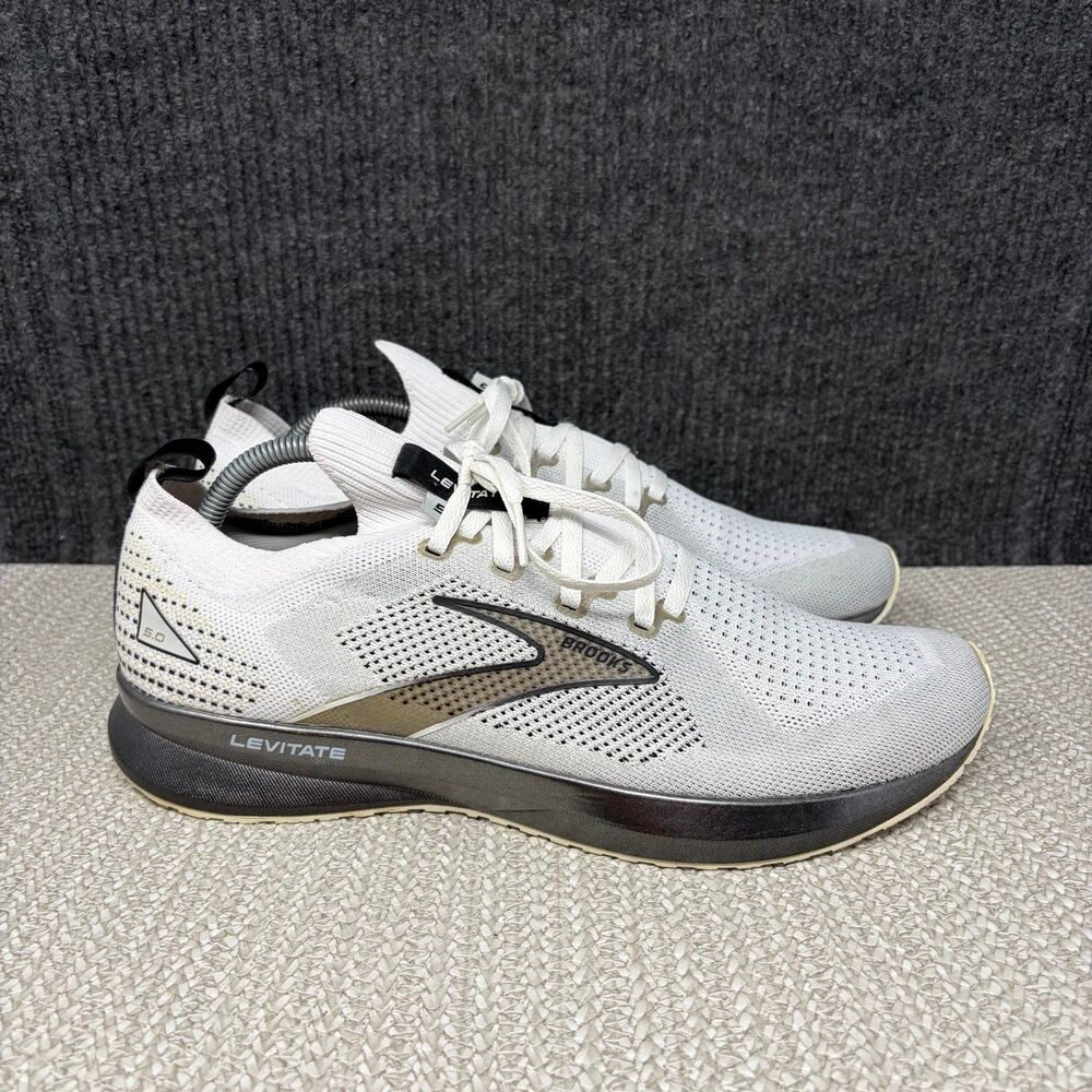Brooks Levitate 5 StealthFit Gray White Black Running Shoes Mens 10.5 Women’s 12